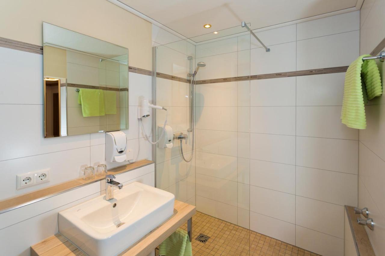 Hotel Gondel Altenkunstadt Eksteriør bilde