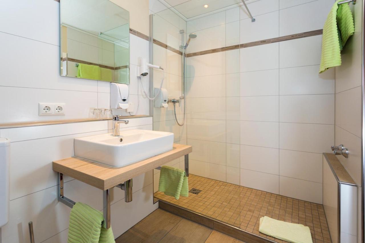Hotel Gondel Altenkunstadt Eksteriør bilde