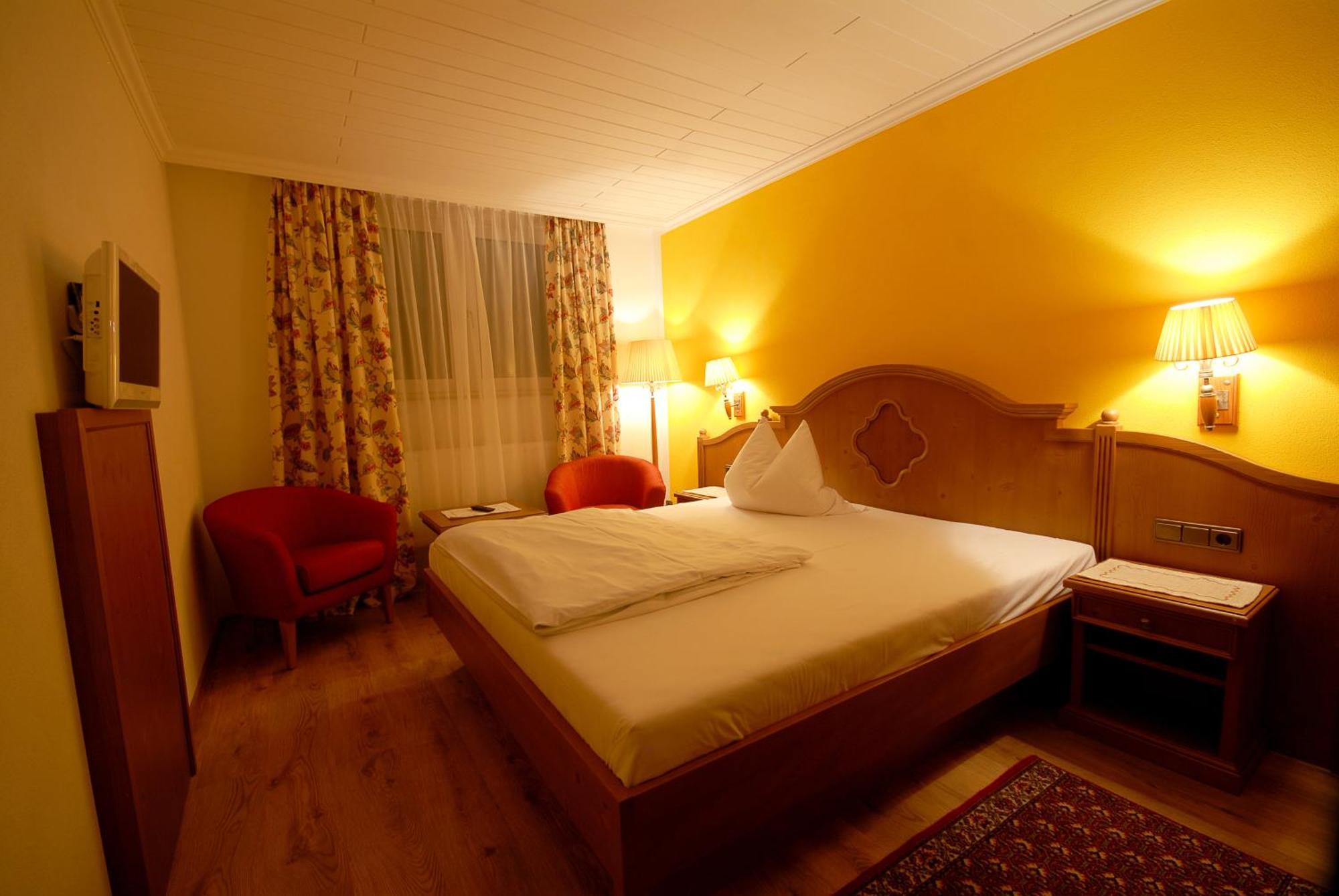 Hotel Gondel Altenkunstadt Eksteriør bilde
