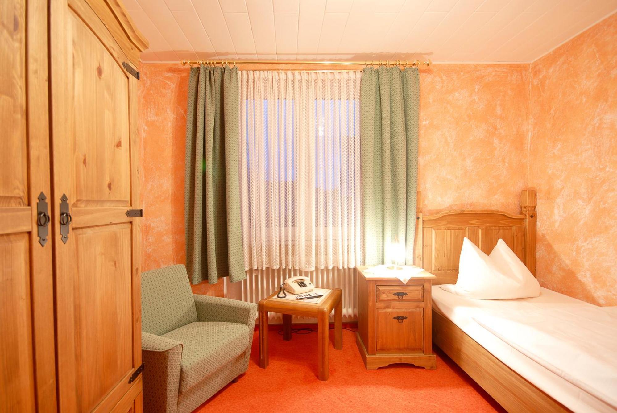 Hotel Gondel Altenkunstadt Eksteriør bilde
